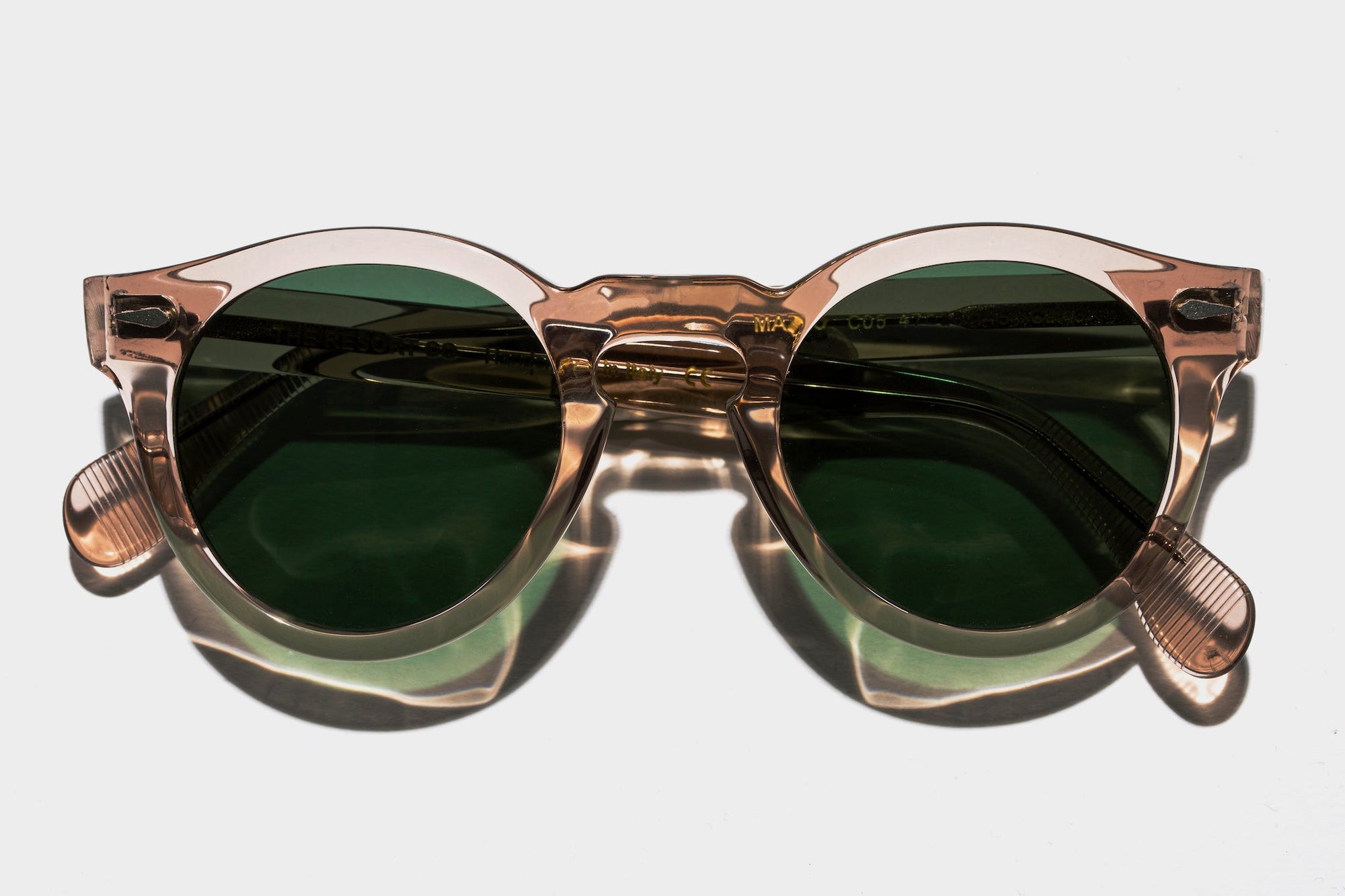 Spectacular Sunglasses | THE RESORT CO